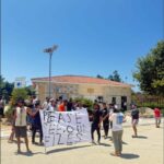 Μυρσίνη Ηλείας : Σε διαδήλωση οι πρόσφυγες κατά του νέου Νεοδημοκράτη διοικητή (Photos)